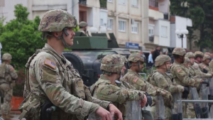 НАТО направит в Косово еще 700 военнослужащих