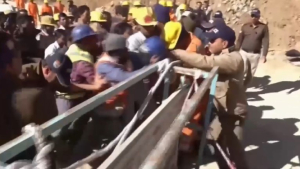 Протесты вспыхнули у входа в обрушившийся туннель в Индии