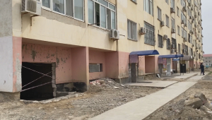Строительство в подвале обеспокоило жильцов одного из домов в Атырау
