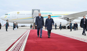 Токаев прибыл с рабочим визитом в Кыргызстан