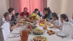 Семья из Акмолинской области усыновила трех детей