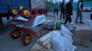 Студенты театрального факультета из Туркестанской области собрали 10 тонн гумпомощи