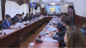 Сенаторы встретились с полицейскими в Алматы