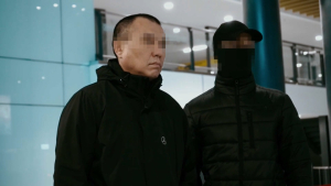 Подозреваемого в мошенничестве экстрадировали из Чехии в Казахстан