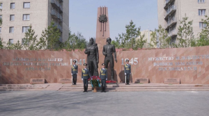 Военнослужащие и ветераны почтили память павших героев в Астане