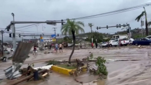 Ураган «Отис» обрушился на Мексику: 27 человек погибли