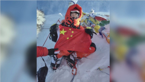 Китайская школьница покорила Эверест