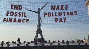 Францияда экологтар наразылық шарасын өткізді
