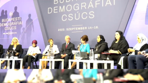 Казахстанскую модель семейно-демографической политики представили на Саммите в Венгрии