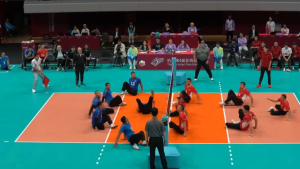 Казахстан завоевал «серебро» по волейболу сидя на Азиатских параиграх