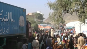Ежедневно до 10 тысяч беженцев пересекают границу Афганистана