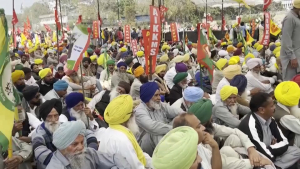 Тысячи фермеров в Индии вновь вышли на протесты
