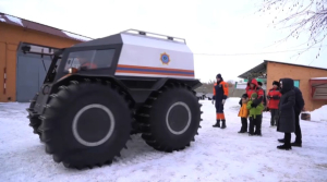Школьники Усть-Каменогорска прокатились на настоящих вездеходах