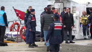 У берегов Турции затонула лодка с мигрантами