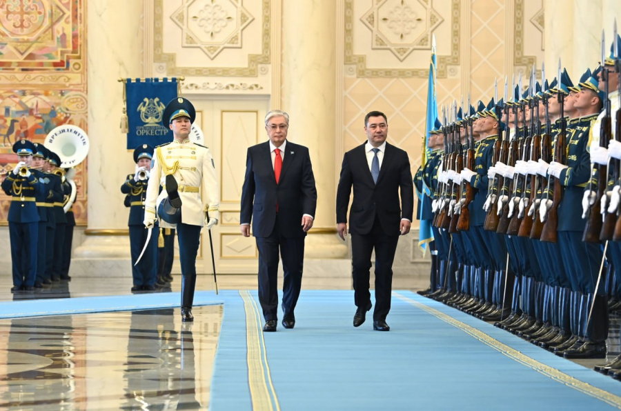 Қырғызстан президенті Қазақстанға ресми сапармен келді