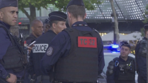 Пожарный погиб во время беспорядков во Франции