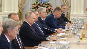 Мемлекет басшысы Ресей президентімен кеңейтілген құрамда келіссөз жүргізді