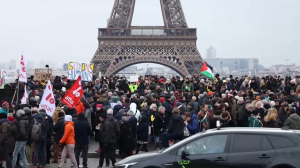 Свыше 70 тыс. человек вышли на протесты против ужесточений для иммигрантов во Франции