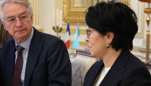 Парламентская дипломатия нацелена на Казахстан