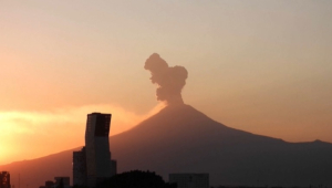«Желтый» уровень опасности из-за вулкана объявили в Мексике