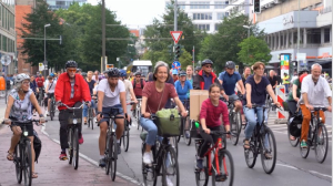 Многотысячная велодемонстрация прошла в Берлине
