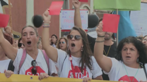 Работники образования вышли на акцию протеста в Португалии