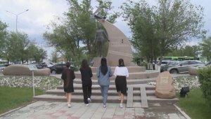 Девочки с именами в честь казахстанских героев учатся в школе Атырау