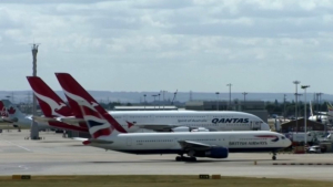 Аэропорт в Лондоне отменил рейсы из-за вспышки COVID-19 среди персонала