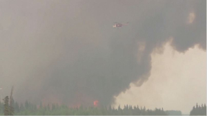 Лесные пожары продолжают бушевать в Канаде