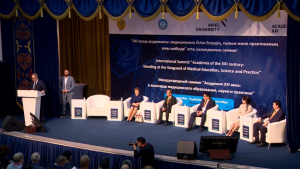 В Казахстане появятся новые образовательные программы по подготовке фармацевтов