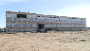 Третий год не могут достроить новую школу в селе Есбол