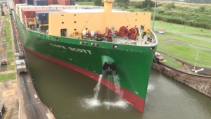 Панамский канал снова сокращает судоходство