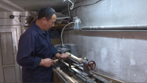 Из хобби в бизнес: собственное производство изделий из дерева наладил житель Кокшетау