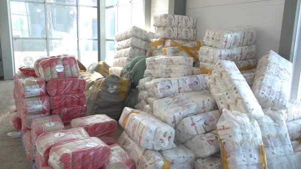 20 тонн гумпомощи доставили в Уральск представители партии Respublica