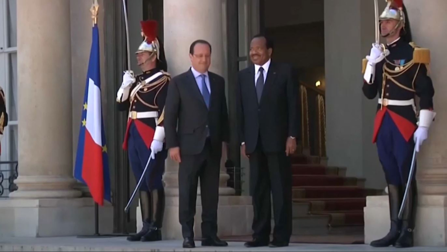 Камерунда ең қарт президент қызметін жалғастырады