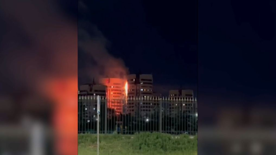 Астанада тұрғын үйдің қасбеті өртенді