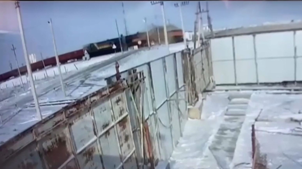 Атырау облысында пойыз жүк көлігімен соқтығысты