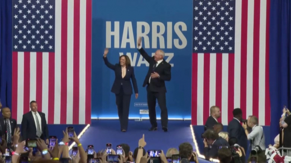 Камала Харрис Миннесота штатының губернаторымен кездесті