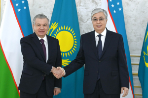 Қ. Тоқаев Өзбекстан Президенті Шавкат Мирзиёевпен кездесті