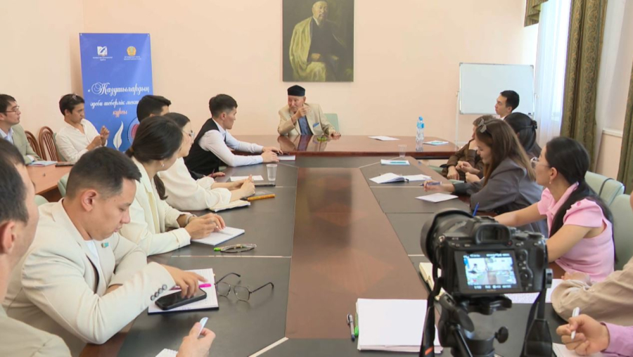 Алматыда  «Жазушылардың әдеби шеберлік мектебі» жұмысын бастады