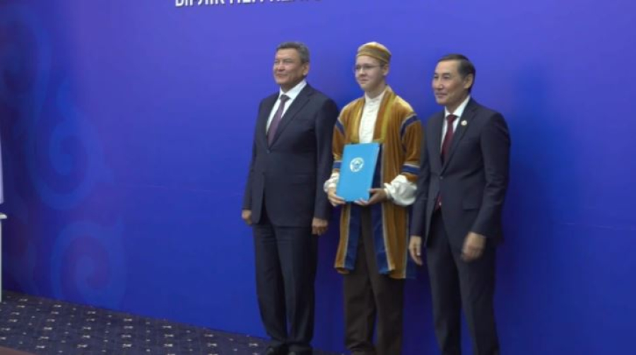 Жителей СКО наградили нагрудными знаками «Алғыс»