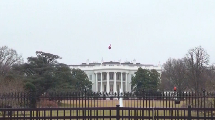 В США шатдаун лишит зарплаты 500 тысяч человек