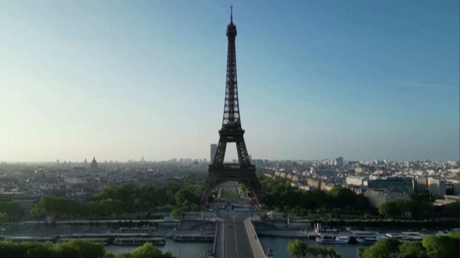 40 әйел ғалымның есімі алғаш рет Эйфель мұнарасына ойылып жазылады