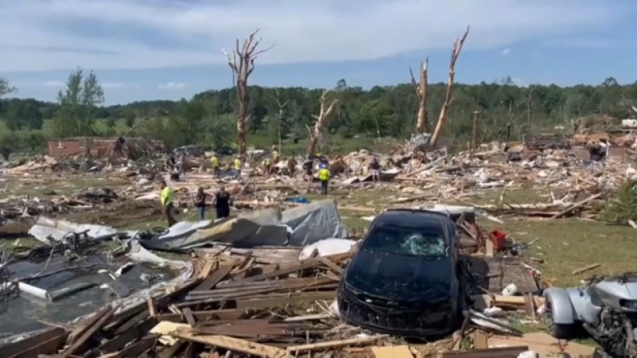 Торнадо унесли жизни 28 человек в США