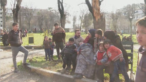 Жители Алеппо селятся в городских парках
