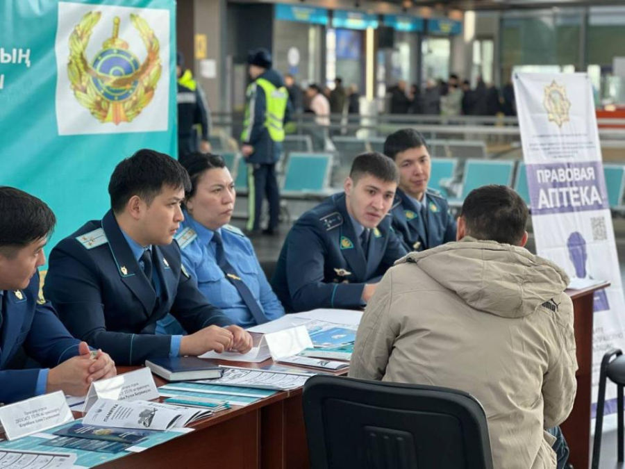 ДП на транспорте провел профилактическую акцию «Правовая аптека»