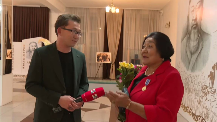 Абай облысында ұстаздарға құрмет көрсетілді