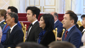 Президент вручил госнаграды казахстанцам