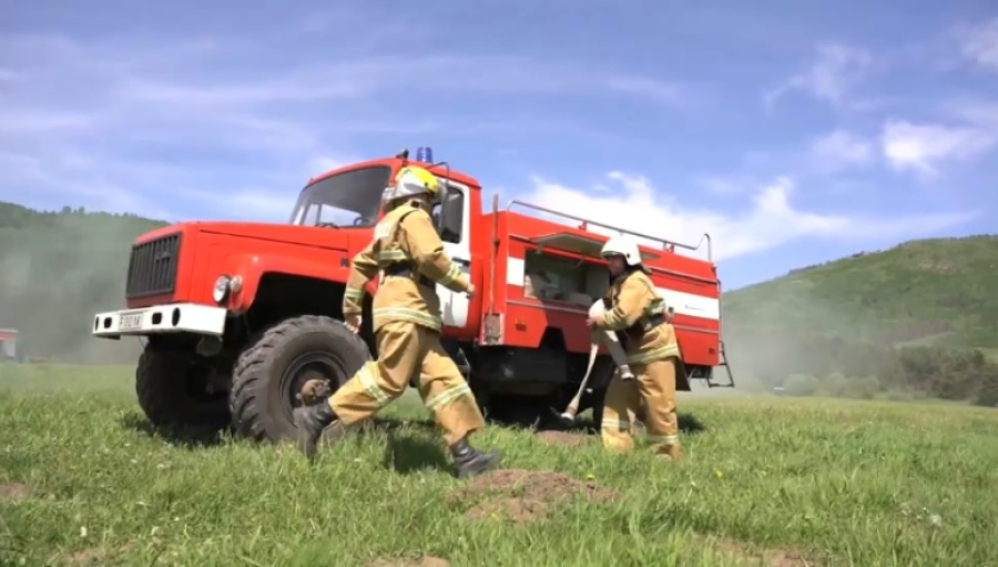 Спасатели ВКО провели учения по ликвидации лесных пожаров