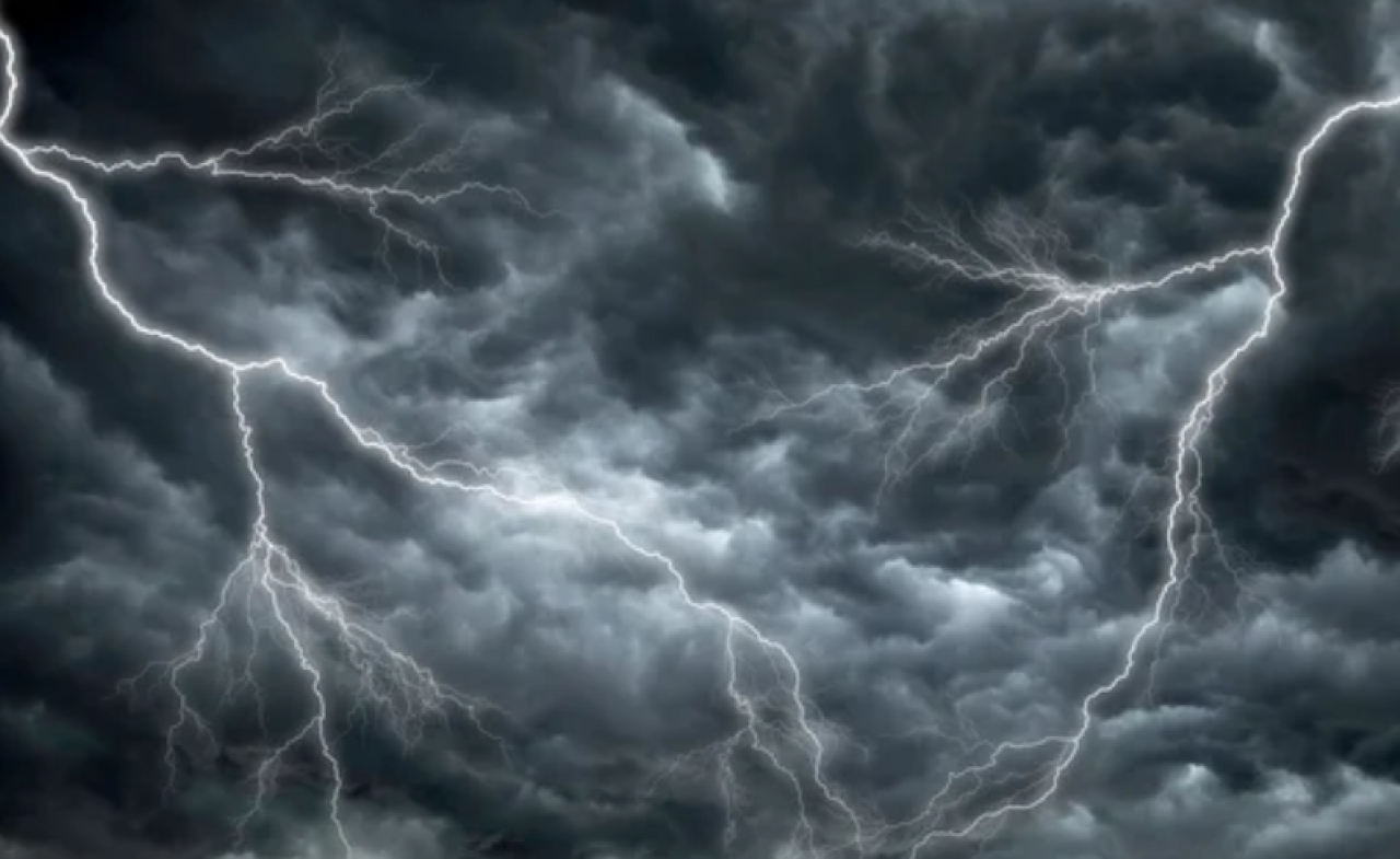 10-летний мальчик погиб от удара молнии в Акмолинской области